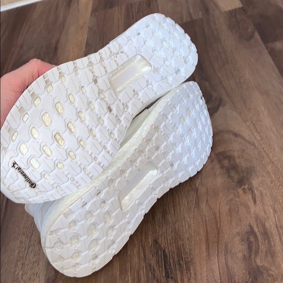 Adidas ultraboost 19 running shoes - Picture 8 of 11